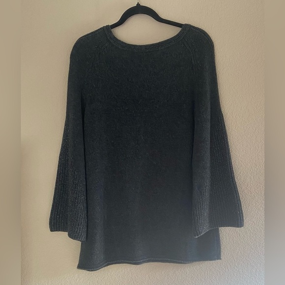 Chico’s Cashmere Wool Blend Glitter Stitch Detail Sweater Bell Sleeve Gray Sz L - Picture 2 of 6